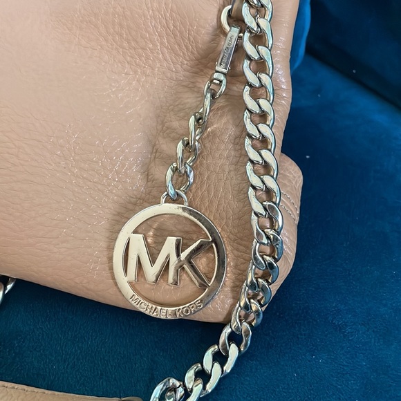 Camel color Michael kors bag - Picture 2 of 8